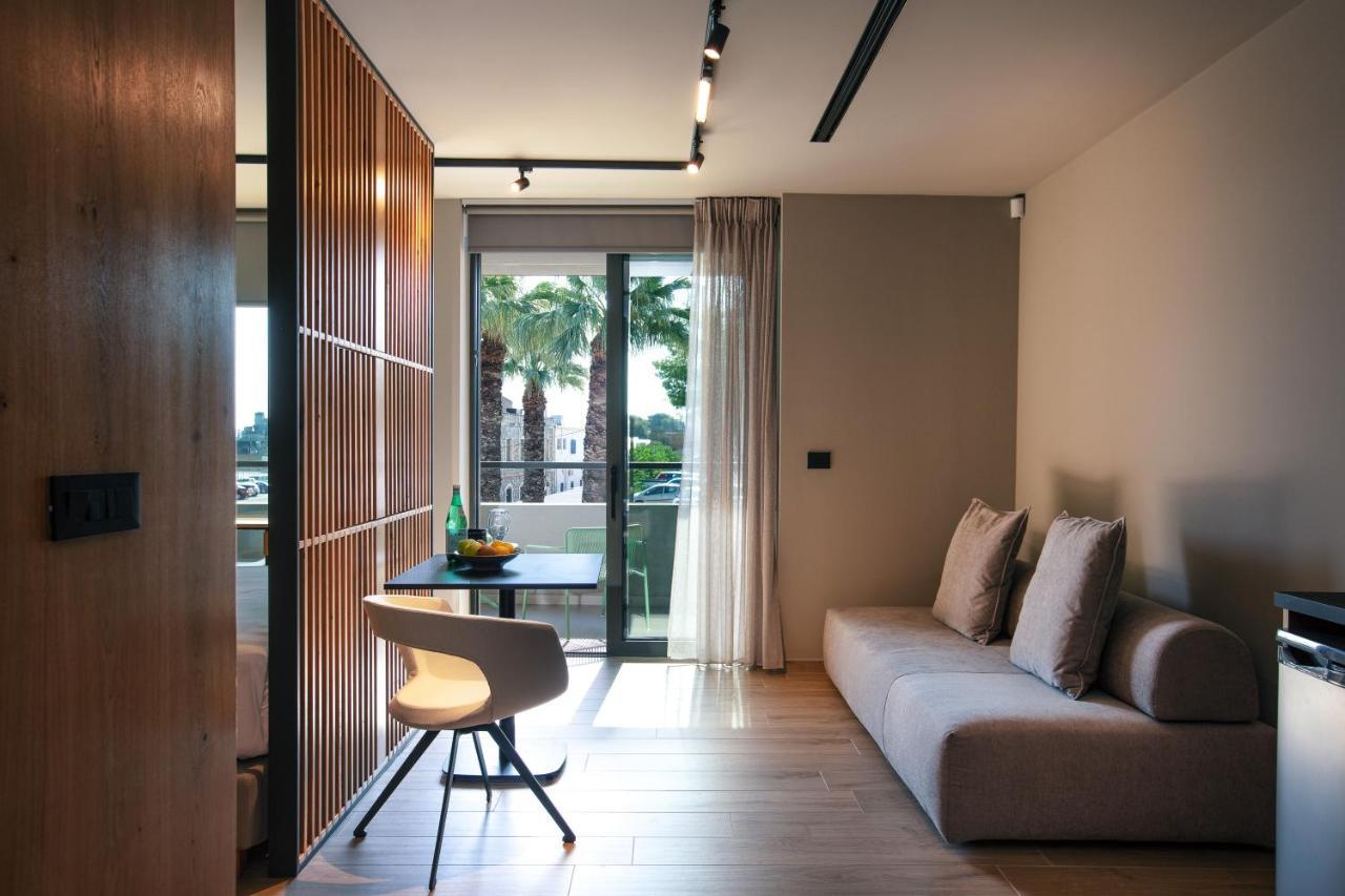Souda Plaza Collection Hotel Exterior photo